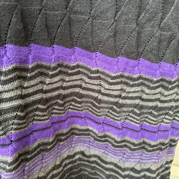London Times Black Sweater Self-patterned Large DRESS with a touch of Purple. - Picture 3 of 10